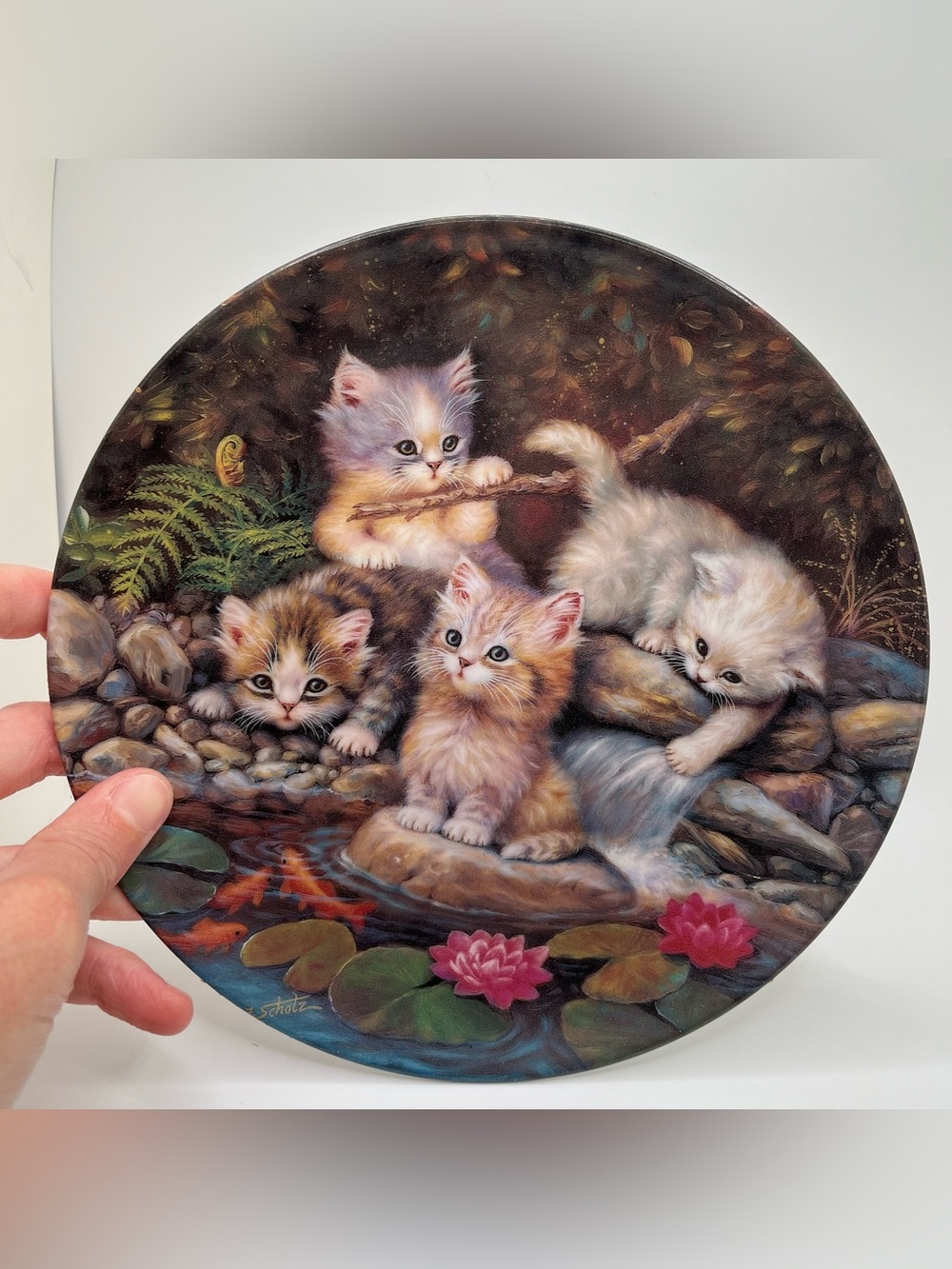 Bradford Exchange , “Am Seerosenteich” Kittens Decorative Round Plate, Germany